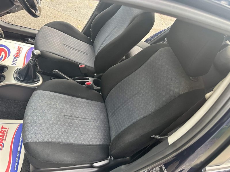 TOYOTA URBAN CRUISER