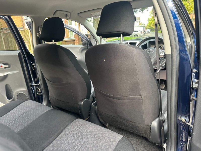 TOYOTA URBAN CRUISER