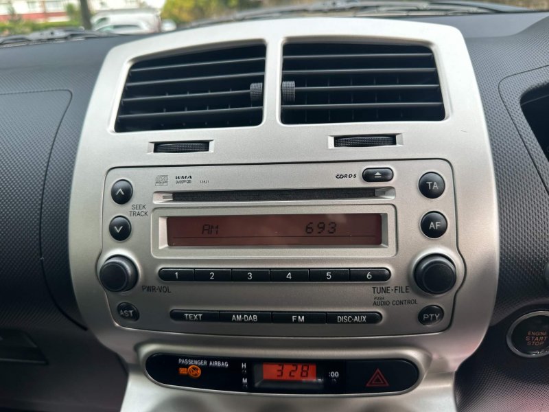 TOYOTA URBAN CRUISER