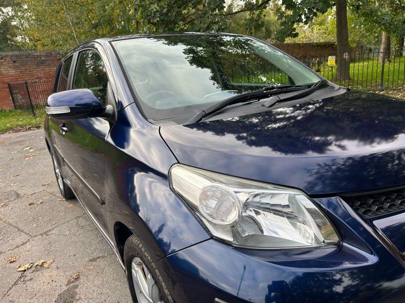 TOYOTA URBAN CRUISER