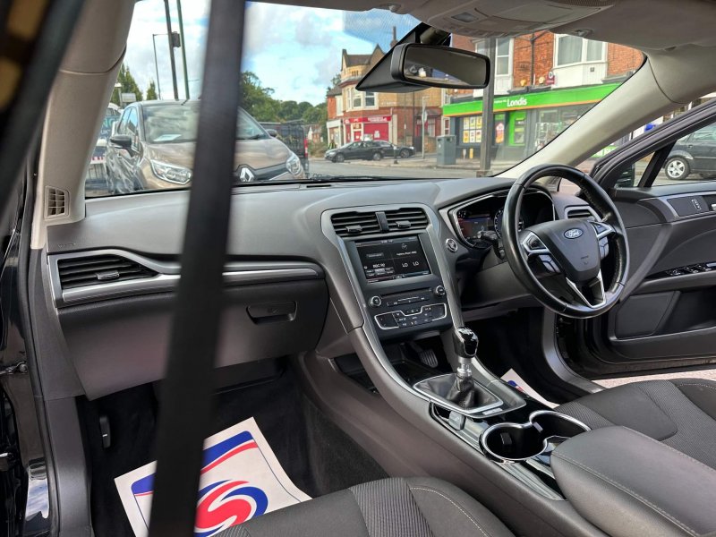 FORD MONDEO