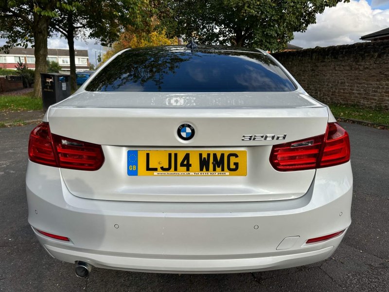 BMW 3 SERIES