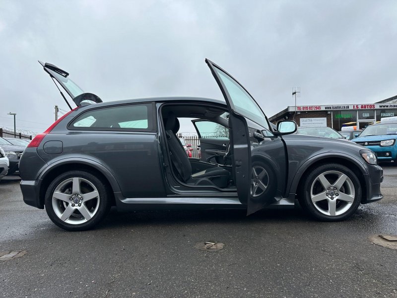 VOLVO C30