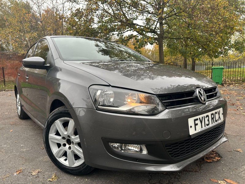 VOLKSWAGEN POLO