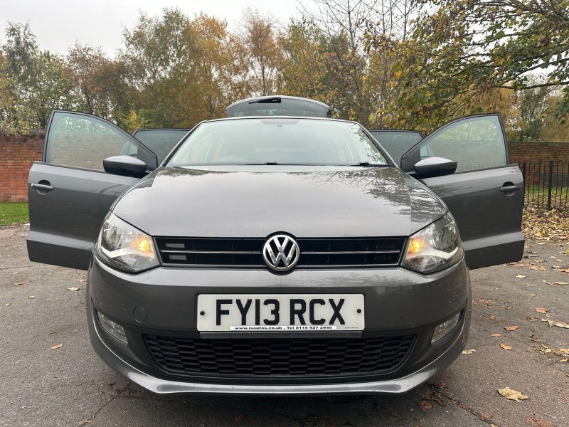 VOLKSWAGEN POLO