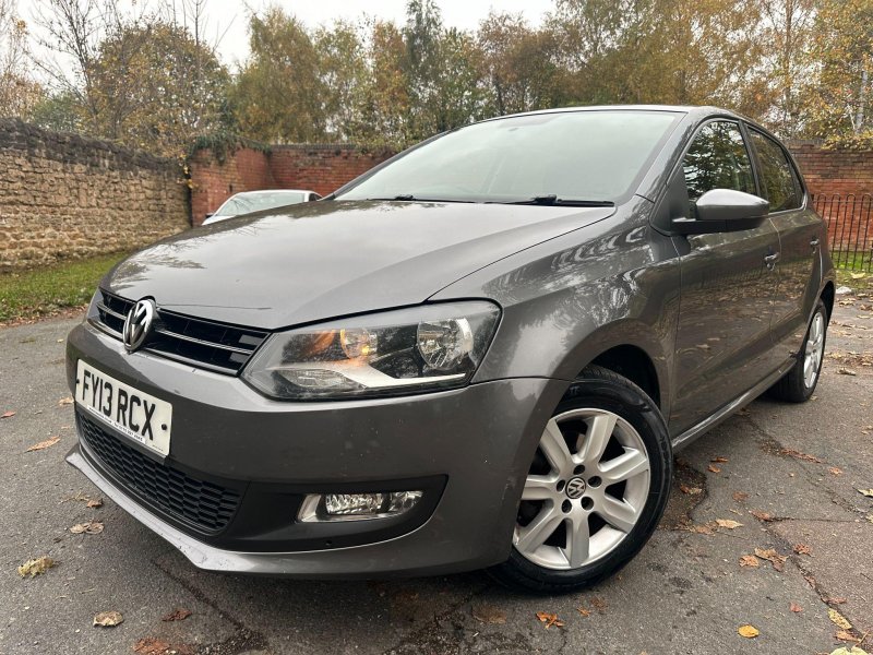 VOLKSWAGEN POLO