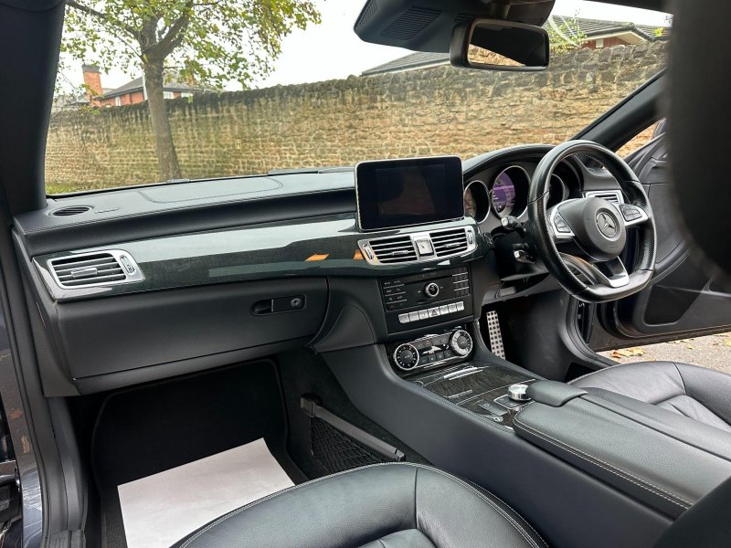 MERCEDES-BENZ CLS