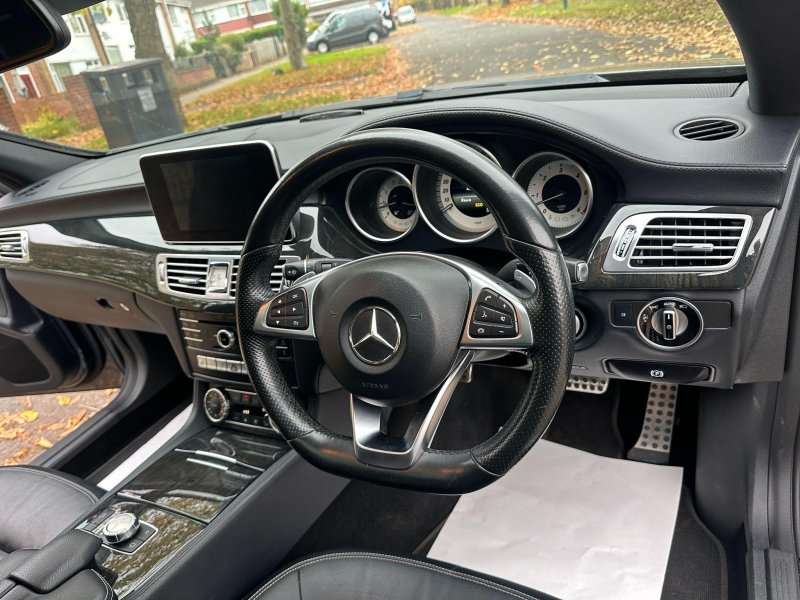 MERCEDES-BENZ CLS