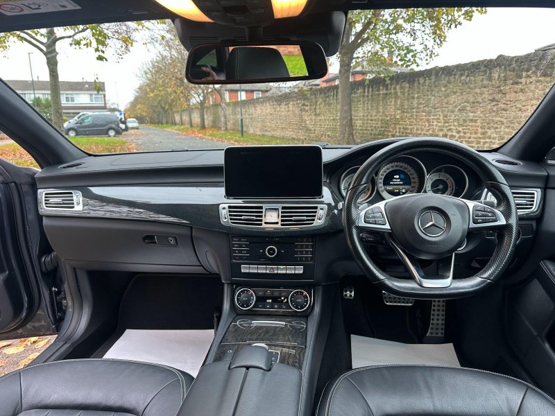 MERCEDES-BENZ CLS