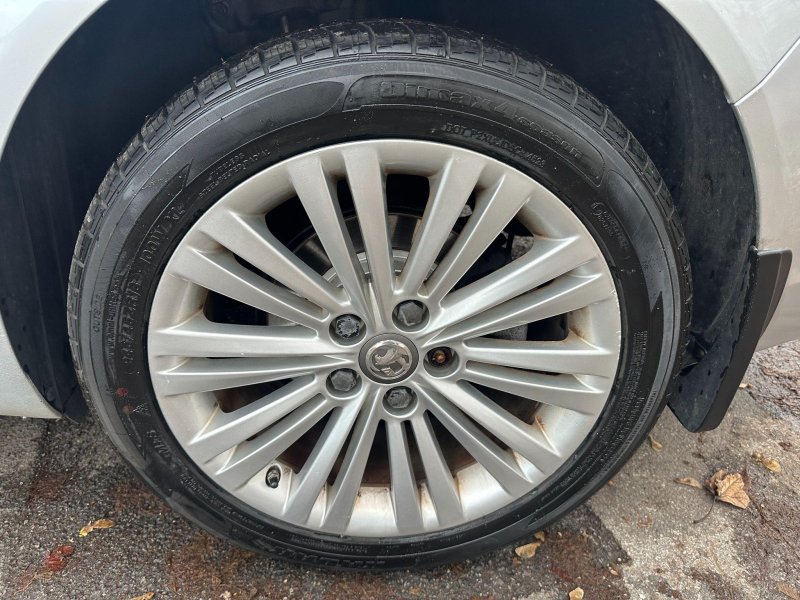 VAUXHALL INSIGNIA