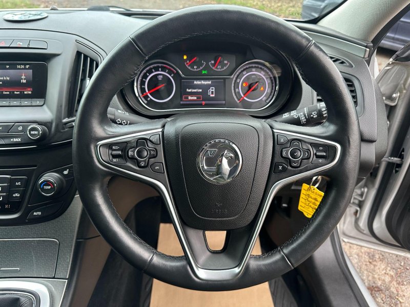 VAUXHALL INSIGNIA