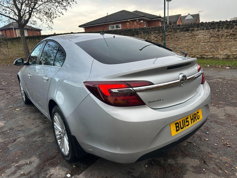 VAUXHALL INSIGNIA