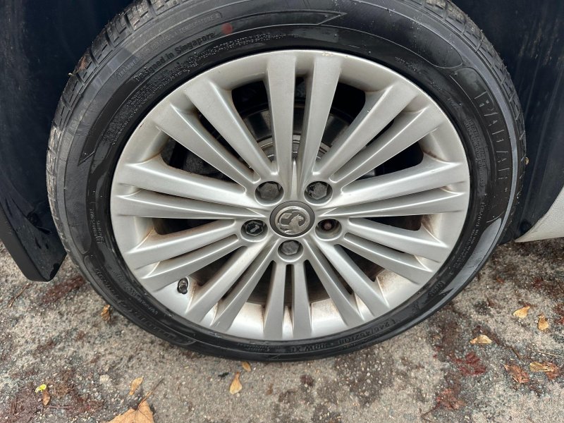 VAUXHALL INSIGNIA