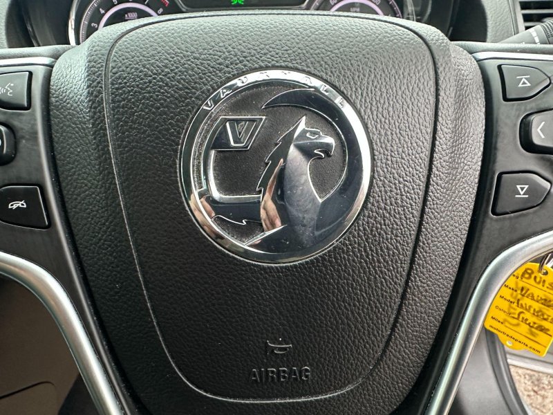 VAUXHALL INSIGNIA