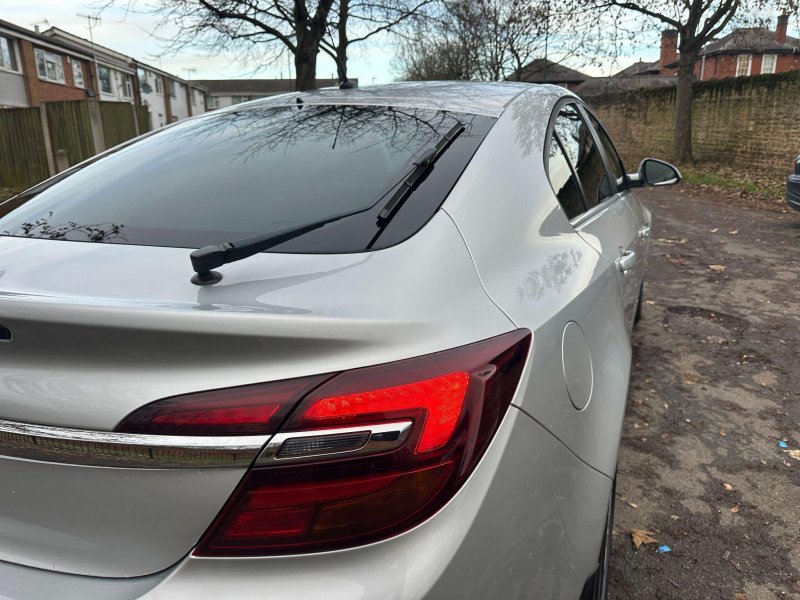 VAUXHALL INSIGNIA