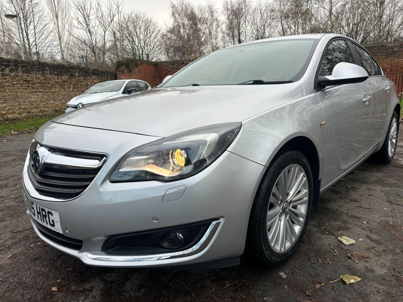 VAUXHALL INSIGNIA