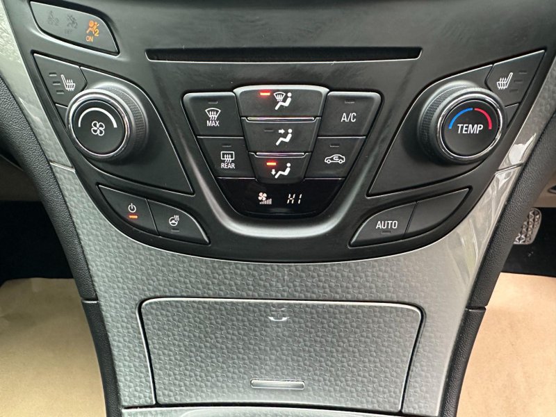 VAUXHALL INSIGNIA