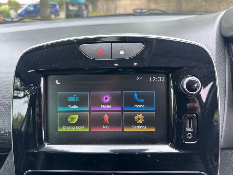 RENAULT CLIO