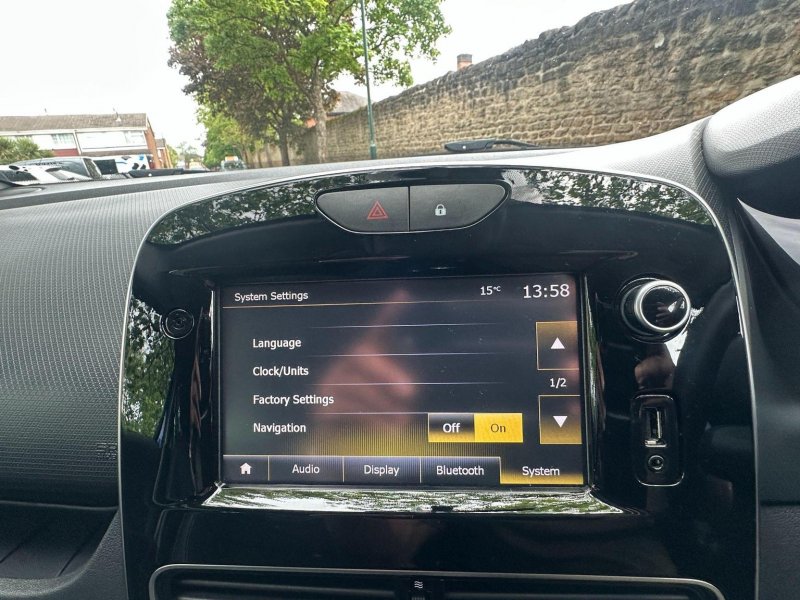 RENAULT CLIO