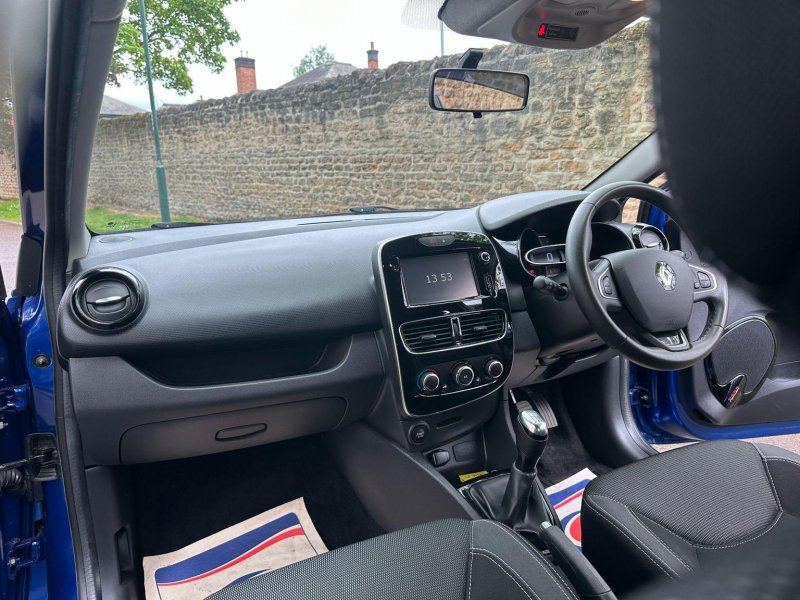 RENAULT CLIO