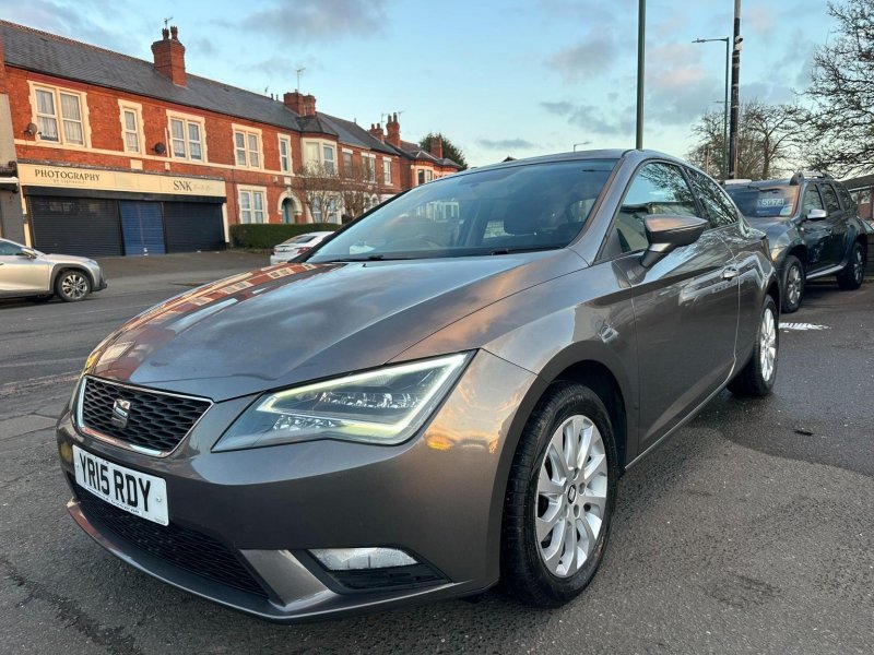 SEAT LEON
