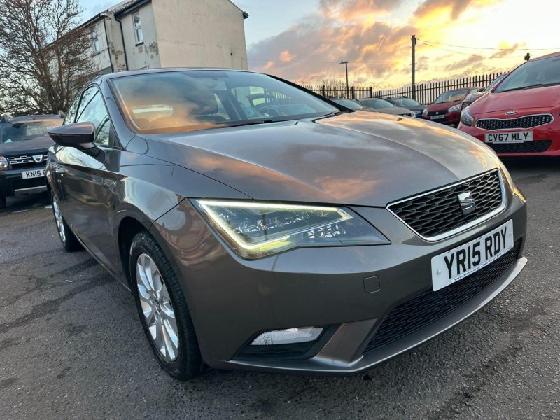 SEAT LEON