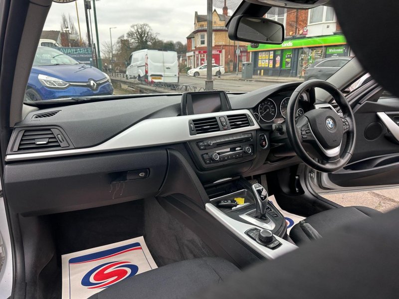 BMW 3 SERIES