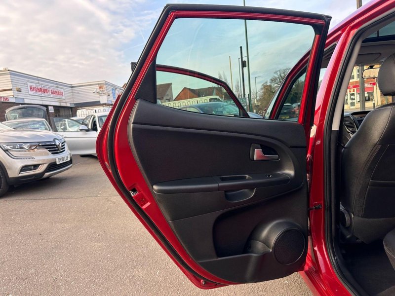 KIA VENGA