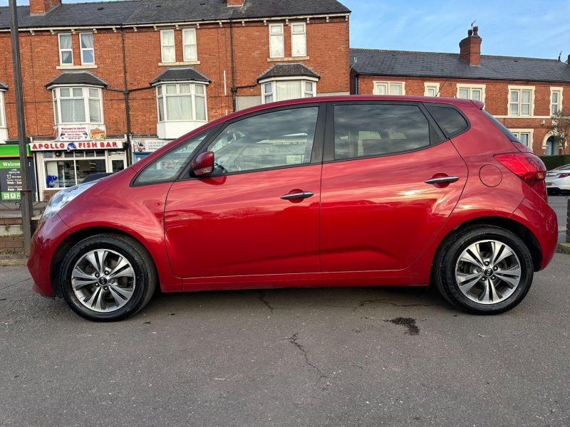KIA VENGA