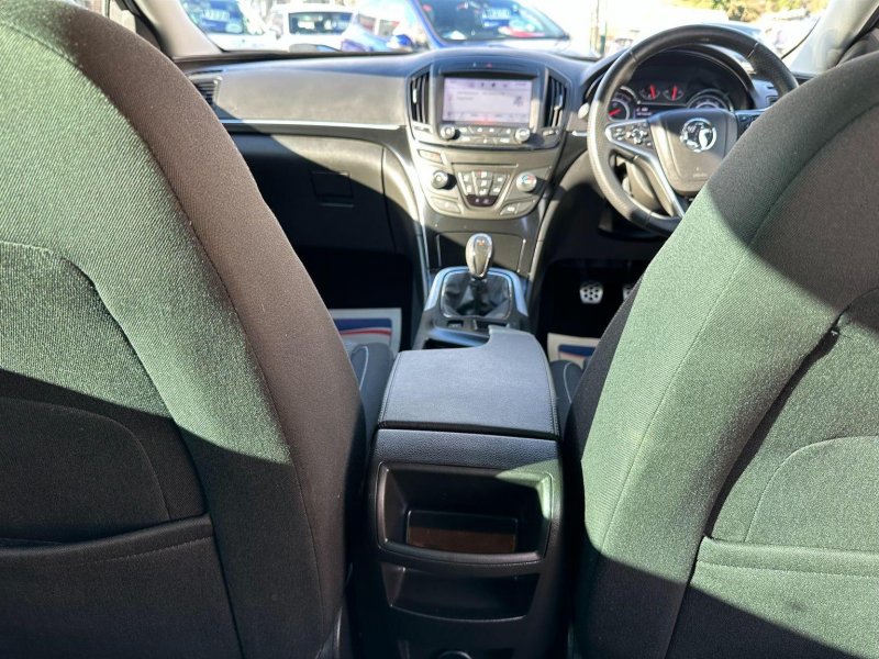 VAUXHALL INSIGNIA
