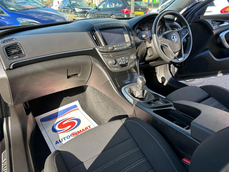 VAUXHALL INSIGNIA