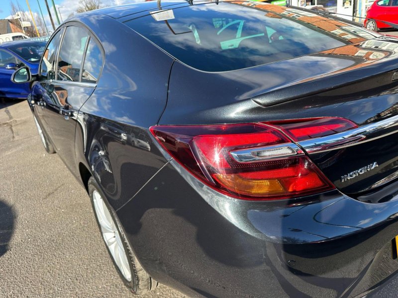 VAUXHALL INSIGNIA