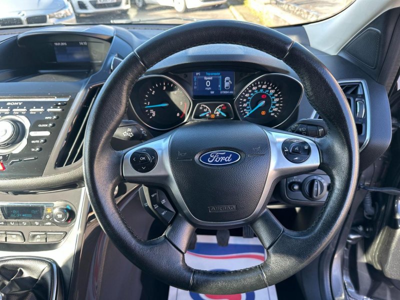 FORD KUGA
