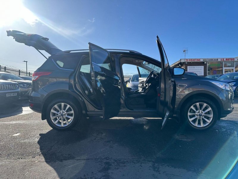 FORD KUGA