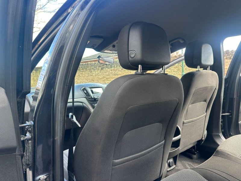 VAUXHALL INSIGNIA