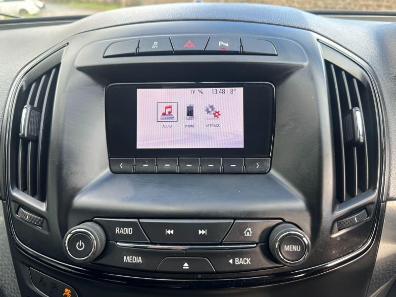 VAUXHALL INSIGNIA