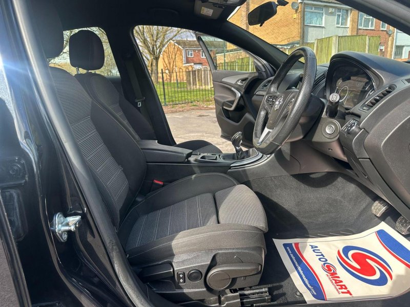 VAUXHALL INSIGNIA
