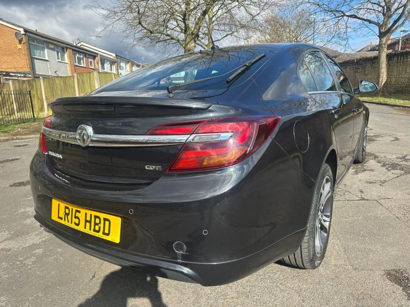 VAUXHALL INSIGNIA