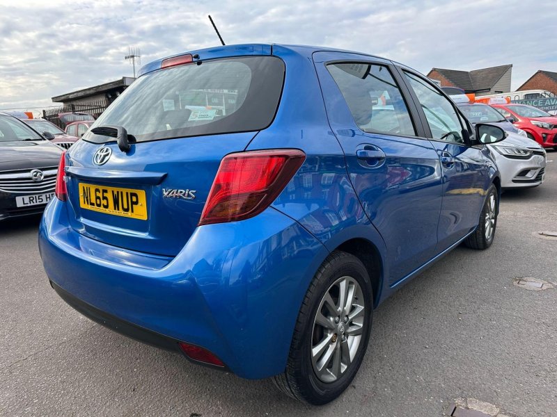 TOYOTA YARIS