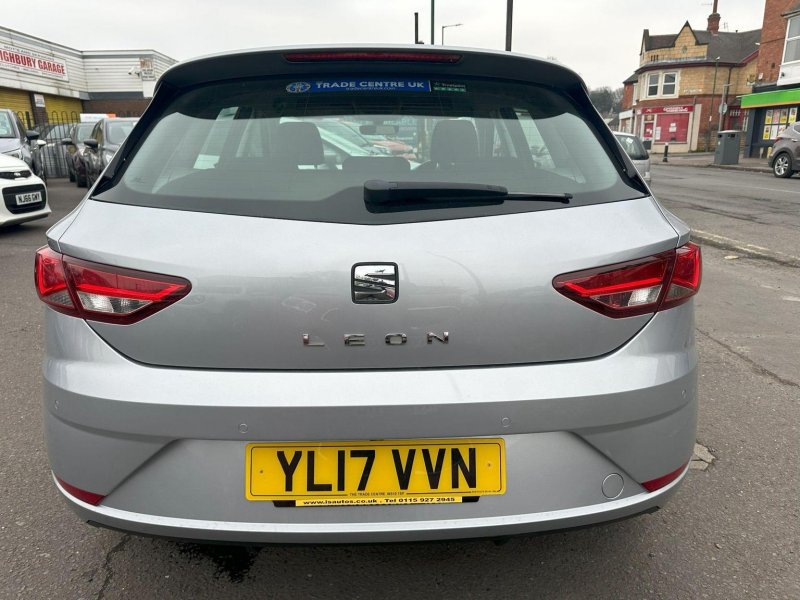 SEAT LEON