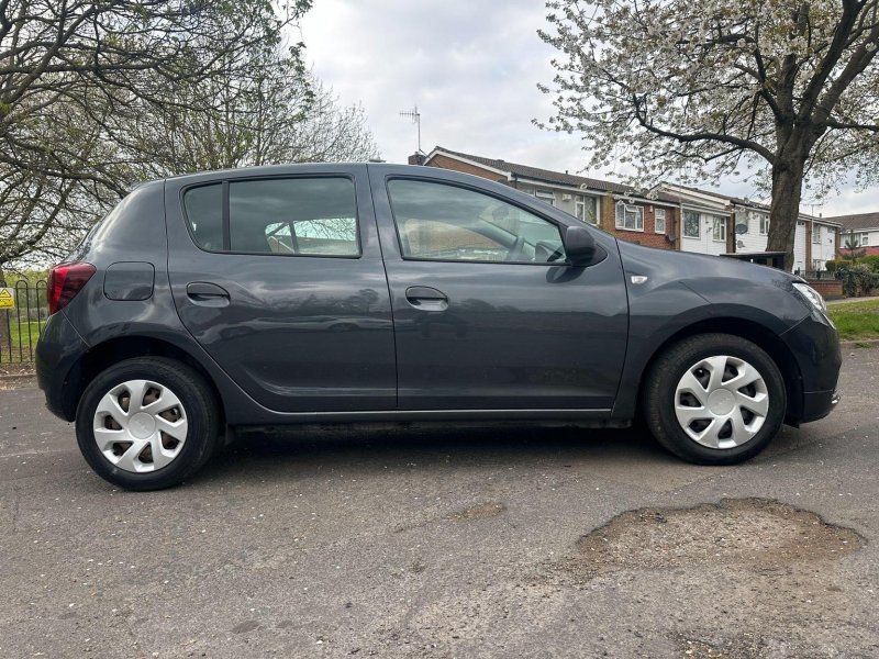 DACIA SANDERO