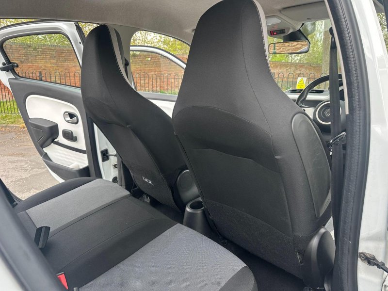 RENAULT TWINGO