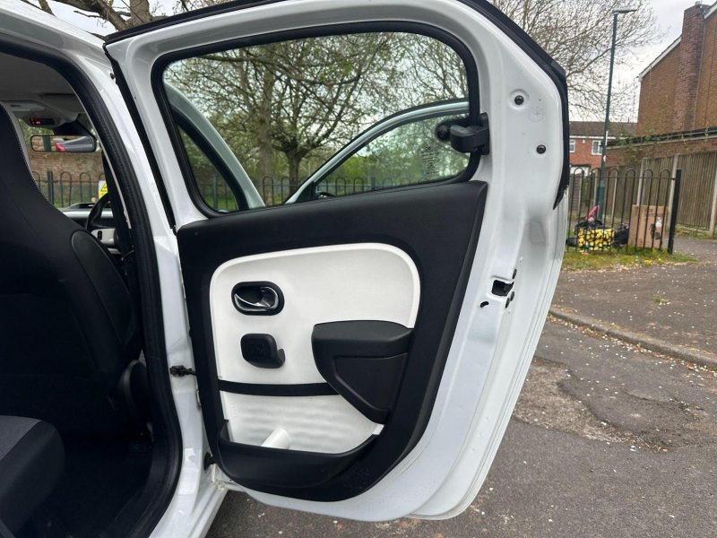 RENAULT TWINGO