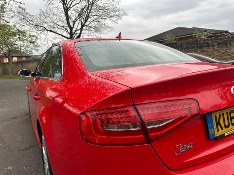 AUDI S4