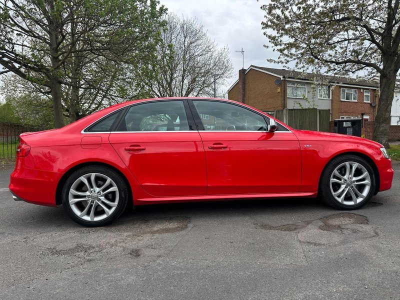 AUDI S4