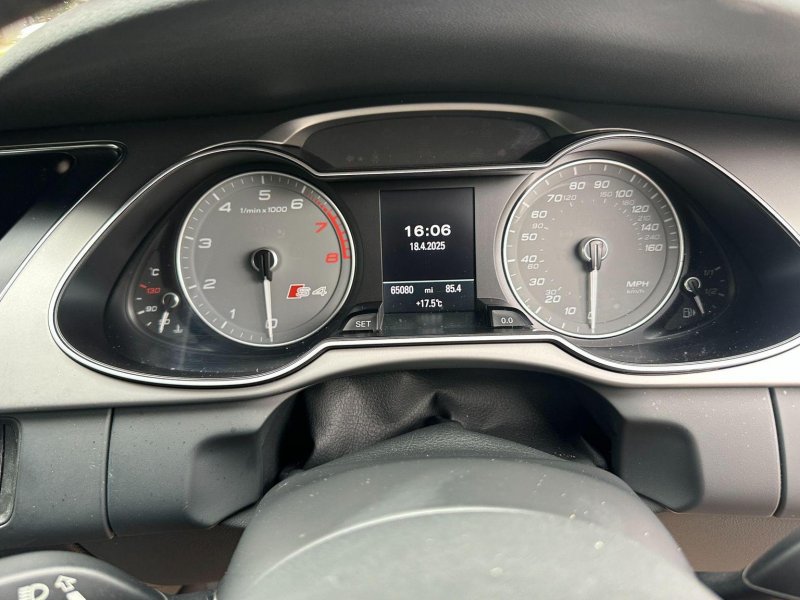 AUDI S4