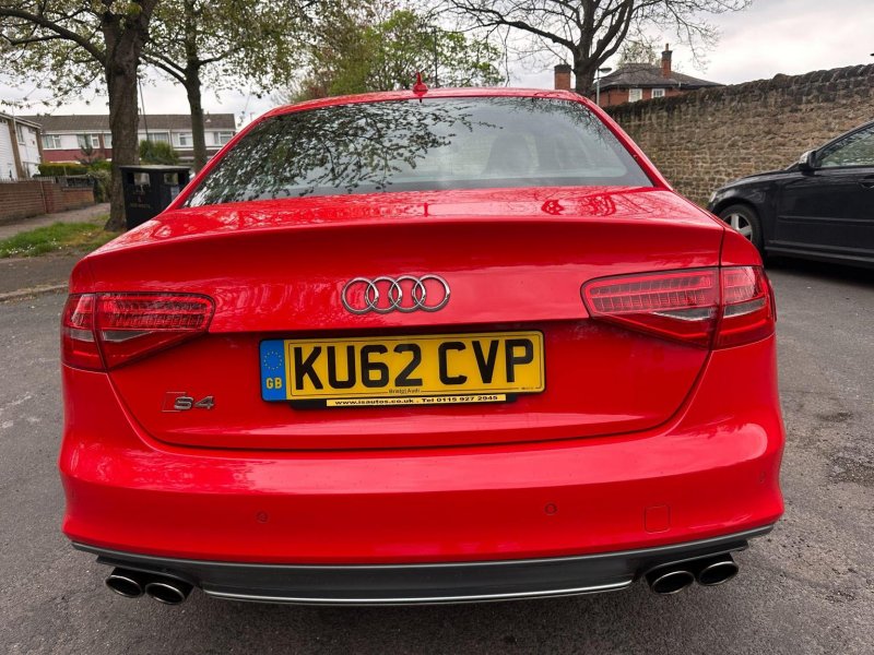 AUDI S4